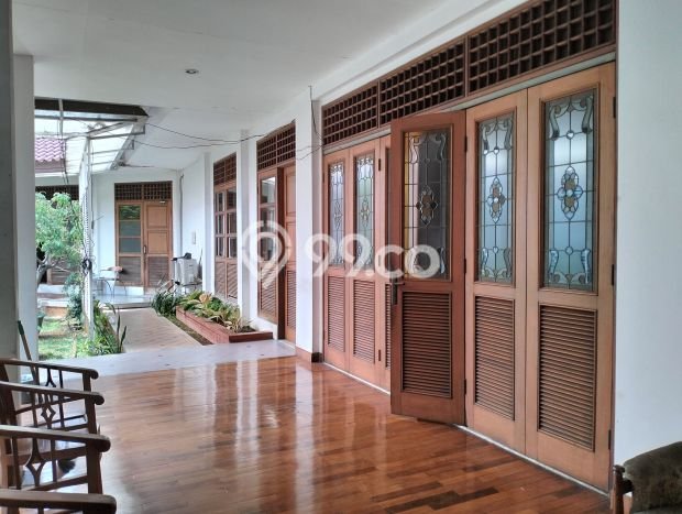 Jual Rumah Luas Megah Dengan View Cantik di Rawamangun, Jakarta Timur Jual Rumah Luas Megah Dengan View Cantik di Rawamangun, Jakarta Timur