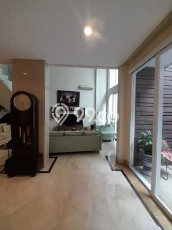 Rumah Mewah LB 343m2 Siap Huni Desain Elegan di Pondok Indah, Jakarta Selatan Rumah Mewah LB 343m2 Siap Huni Desain Elegan di Pondok Indah, Jakarta Selatan