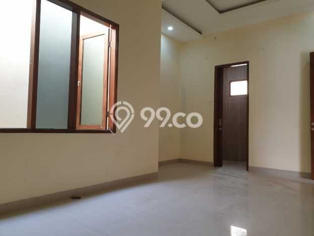 Jual Rumah Luas Elegan Dengan View Cantik di Pulo Asem, Jakarta Timur Jual Rumah Luas Elegan Dengan View Cantik di Pulo Asem, Jakarta Timur