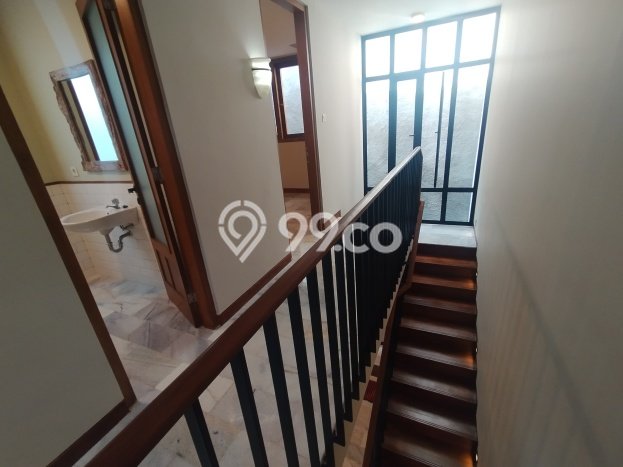 Rumah Luxury Modern Tanpa Renovasi di Cipinang Jakarta Timur Rumah Luxury Modern Tanpa Renovasi di Cipinang Jakarta Timur