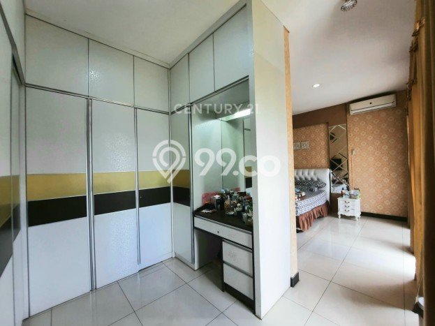 Ready to Use! Luxury House LT 200m2 Desain Elegan di Harapan Indah Ready to Use! Luxury House LT 200m2 Desain Elegan di Harapan Indah