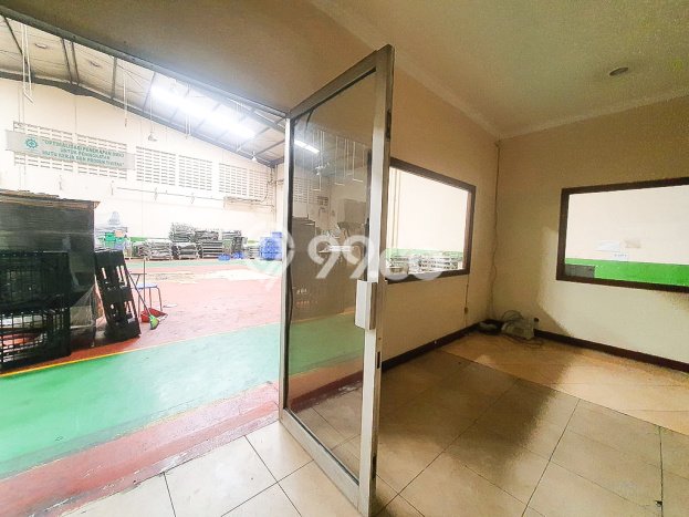 Jual Pabrik Kawasan Lippo Cikarang, Luas 1000m2m², Kawasan Komersial, Jalur Strategis Jual Pabrik Kawasan Lippo Cikarang, Luas 1000m2m², Kawasan Komersial, Jalur Strategis