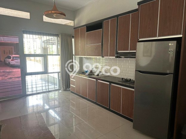 Hunian Mewah LB 280m2 Siap Pakai Desain Elegan di Cikarang, Bekasi Hunian Mewah LB 280m2 Siap Pakai Desain Elegan di Cikarang, Bekasi