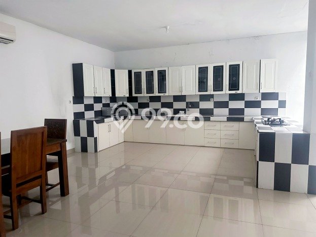 Lokasi terbaik! Rumah siap huni disewakan di Lippo Cikarang LB 350m2 Lokasi terbaik! Rumah siap huni disewakan di Lippo Cikarang LB 350m2