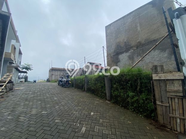 Tanah di Cisarua, Bandung Barat Luas 77m2 Dijual Segera Tanah di Cisarua, Bandung Barat Luas 77m2 Dijual Segera