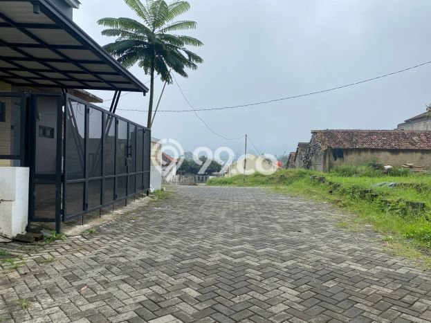 Tanah di Cisarua, Bandung Barat Luas 77m2 Dijual Segera Tanah di Cisarua, Bandung Barat Luas 77m2 Dijual Segera