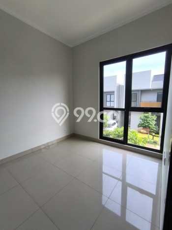 For Sale Hunian Rumah Terawat 2 KT di Summarecon Crown Gading, Bekasi For Sale Hunian Rumah Terawat 2 KT di Summarecon Crown Gading, Bekasi