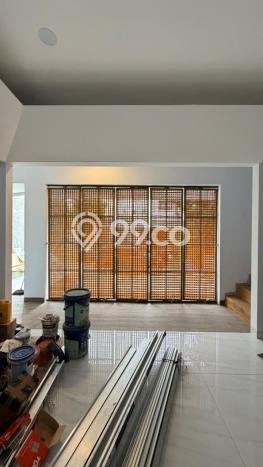 Hunian Elit LB 140m2 Siap Huni Desain Elegan di Bintaro, Tangerang Selatan Hunian Elit LB 140m2 Siap Huni Desain Elegan di Bintaro, Tangerang Selatan