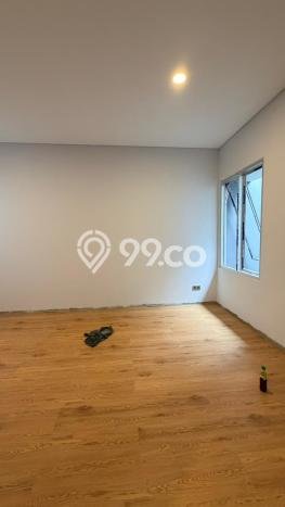 Hunian Elit LB 140m2 Siap Huni Desain Elegan di Bintaro, Tangerang Selatan Hunian Elit LB 140m2 Siap Huni Desain Elegan di Bintaro, Tangerang Selatan