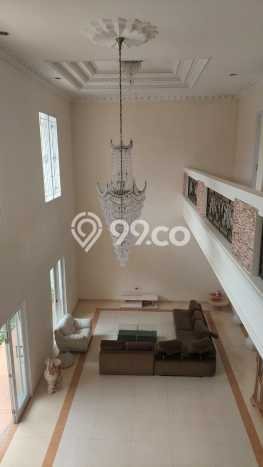 Rumah Mewah LB 650m2 Siap Huni Desain Elegan di Bintaro, Tangerang Selatan Rumah Mewah LB 650m2 Siap Huni Desain Elegan di Bintaro, Tangerang Selatan