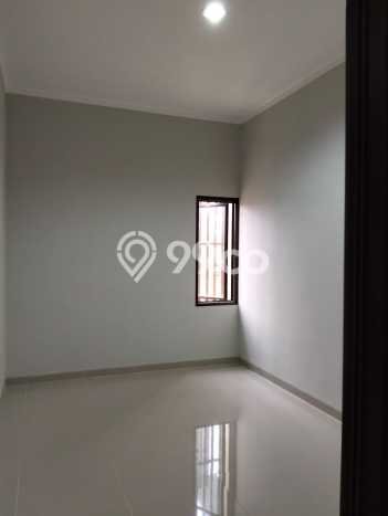 Rumah Modern Cantik 3 KT Bisa Langsung Pindah di Serpong Utara Rumah Modern Cantik 3 KT Bisa Langsung Pindah di Serpong Utara