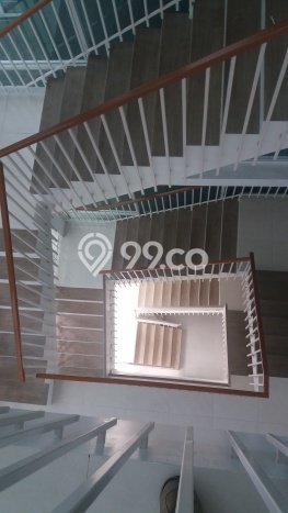 Disewakan Kantor komersial di Jatinegara luas bangunan 1500m2 Disewakan Kantor komersial di Jatinegara luas bangunan 1500m2