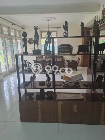 Hunian Mewah LB 400m2 Siap Pakai Desain Elegan di Rawamangun, Jakarta Timur Hunian Mewah LB 400m2 Siap Pakai Desain Elegan di Rawamangun, Jakarta Timur