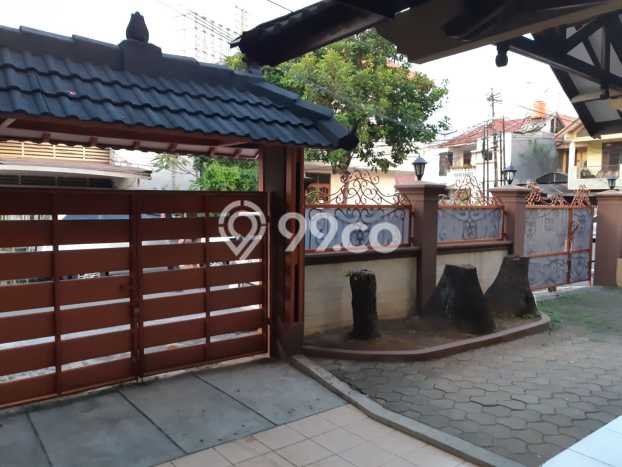 Rumah Luxury Modern Tanpa Renovasi di Pegangsaan Jakarta Pusat Rumah Luxury Modern Tanpa Renovasi di Pegangsaan Jakarta Pusat