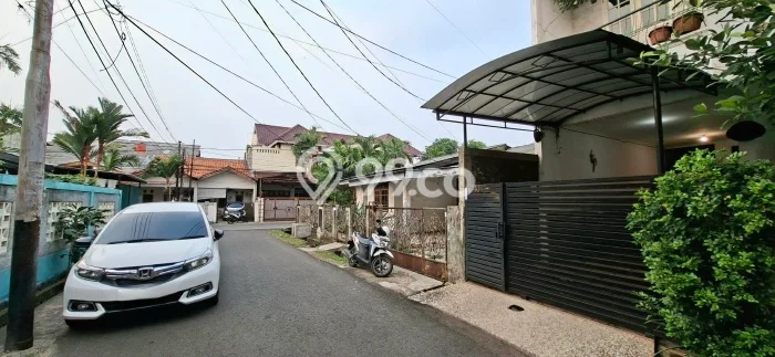 Hunian Elit LB 199m2 Siap Pakai Desain Elegan di Joglo, Jakarta Barat Hunian Elit LB 199m2 Siap Pakai Desain Elegan di Joglo, Jakarta Barat