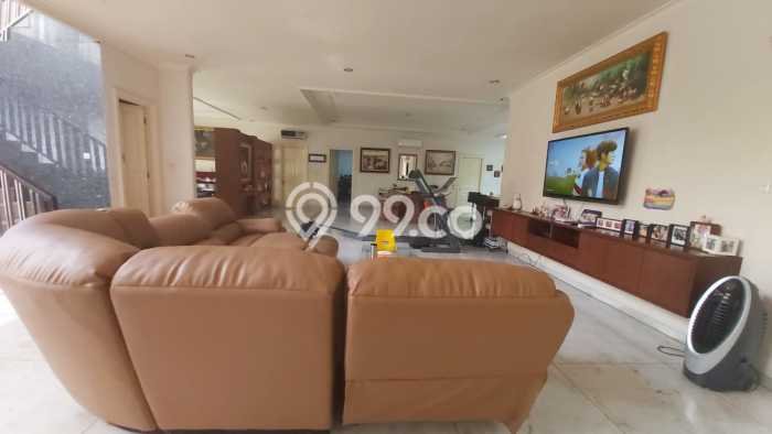 Rumah Eksklusif Dijual LT 550m2 di Kebon Jeruk, Jakarta Barat Rumah Eksklusif Dijual LT 550m2 di Kebon Jeruk, Jakarta Barat