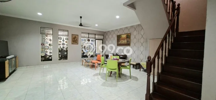 Hunian Elit LB 199m2 Siap Pakai Desain Elegan di Joglo, Jakarta Barat Hunian Elit LB 199m2 Siap Pakai Desain Elegan di Joglo, Jakarta Barat