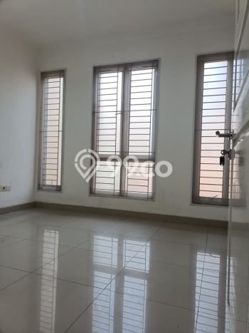 Rumah sewa siap pakai 4 KT di gading serpong karelia village, Tangerang Rumah sewa siap pakai 4 KT di gading serpong karelia village, Tangerang