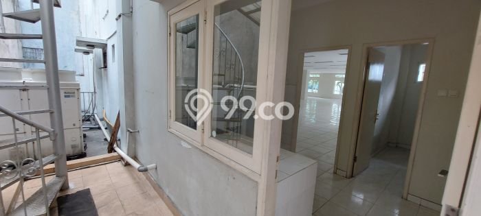 Disewakan Kantor komersial di Tanah Abang luas bangunan 500m2 Disewakan Kantor komersial di Tanah Abang luas bangunan 500m2