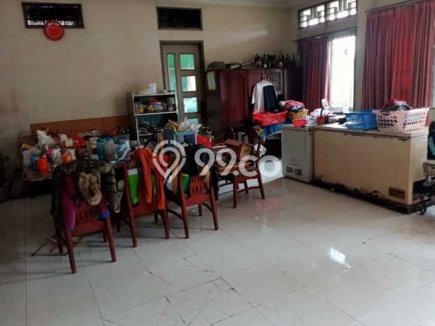 Rumah Elit LB 400m2 Siap Huni Desain Elegan di Graha Raya, Tangerang Selatan Rumah Elit LB 400m2 Siap Huni Desain Elegan di Graha Raya, Tangerang Selatan