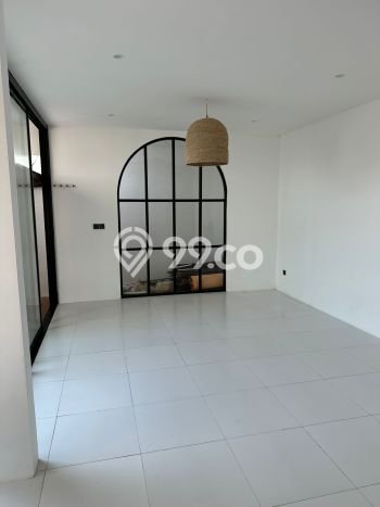 FOR SALE! Vila Kawasan , Luas 105m2m², Lokasi Strategis FOR SALE! Vila Kawasan , Luas 105m2m², Lokasi Strategis