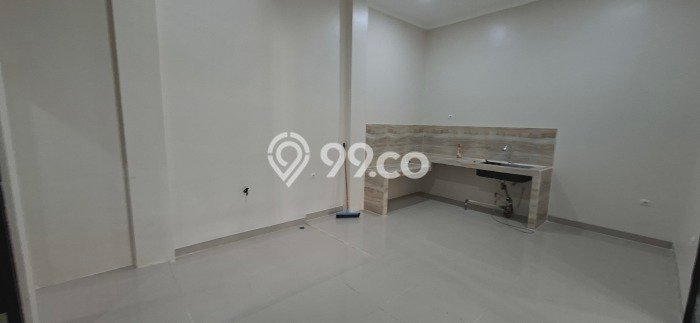 Rumah Strategis Minimalis Lb 180m2 di Serpong Utara, Tangerang Selatan Rumah Strategis Minimalis Lb 180m2 di Serpong Utara, Tangerang Selatan