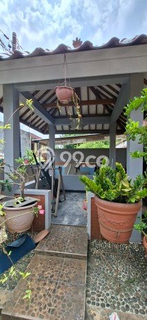 Hunian Mewah Siap Huni LT 354m2 di Kembangan, Jakarta Barat Hunian Mewah Siap Huni LT 354m2 di Kembangan, Jakarta Barat
