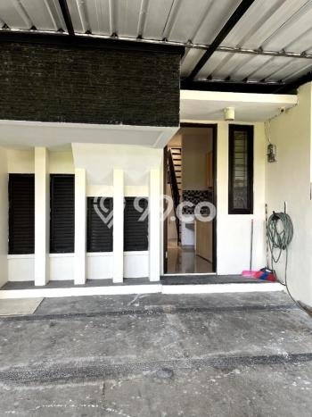 Rumah Luxury Modern Siap Huni di Veteran Jakarta Selatan Rumah Luxury Modern Siap Huni di Veteran Jakarta Selatan