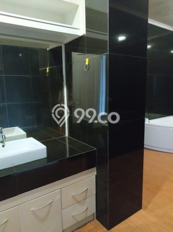 Rumah Disewakan Tangerang LT 162m2 LB 204m2 Area Gading Serpong Rumah Disewakan Tangerang LT 162m2 LB 204m2 Area Gading Serpong