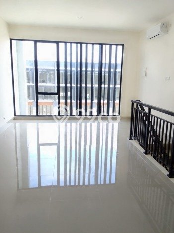 Ruko Area Komersial Kawasan Gading Serpong, Luas 162m2m², Jalan Raya Ruko Area Komersial Kawasan Gading Serpong, Luas 162m2m², Jalan Raya
