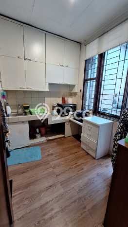 Rumah Strategis di Serpong Utara, Tangerang Selatan, LT 170m2m² Bangunan 225m2m² - HARGA NEGO! Rumah Strategis di Serpong Utara, Tangerang Selatan, LT 170m2m² Bangunan 225m2m² - HARGA NEGO!
