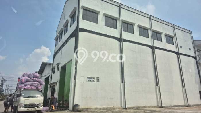 Gudang Disewakan Lokasi Krian Sidoarjo Harga Spesial! Gudang Disewakan Lokasi Krian Sidoarjo Harga Spesial!