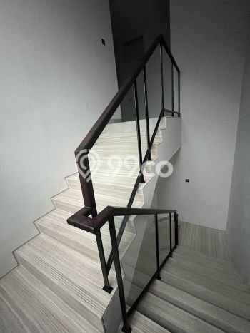 Lokasi terbaik! Rumah siap pakai disewakan di Tandes LB 270m2 Lokasi terbaik! Rumah siap pakai disewakan di Tandes LB 270m2