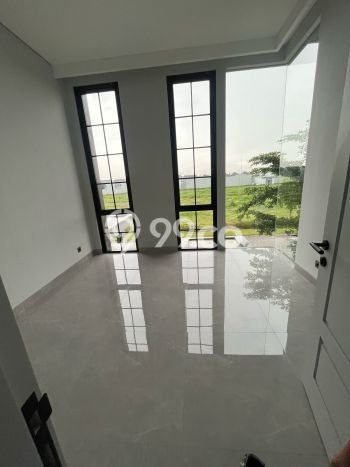 Lokasi terbaik! Rumah siap pakai disewakan di Tandes LB 270m2 Lokasi terbaik! Rumah siap pakai disewakan di Tandes LB 270m2