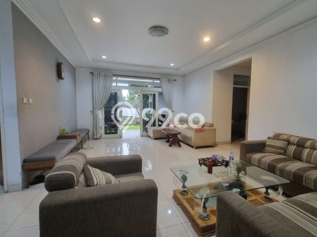 Hunian Elit LB 200m2 Siap Huni Desain Elegan di Singgasana, Bandung Hunian Elit LB 200m2 Siap Huni Desain Elegan di Singgasana, Bandung
