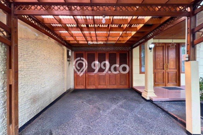 Dijual Turun Harga Rumah Klasik Terawat 2 Lantai Area Jl. Abdul Kodir Cipete Dijual Turun Harga Rumah Klasik Terawat 2 Lantai Area Jl. Abdul Kodir Cipete