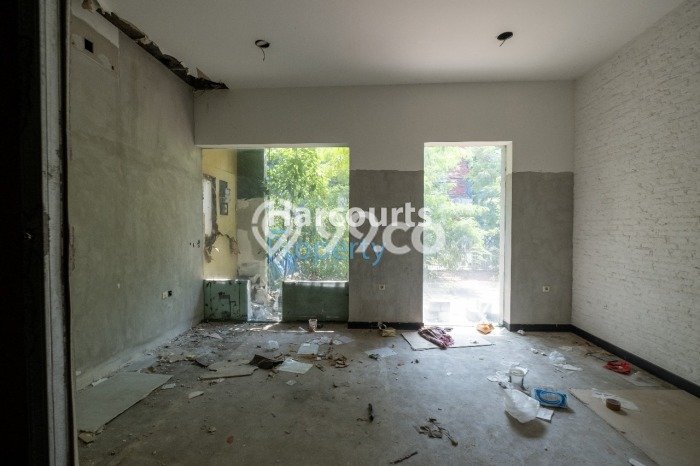 Unit Komersial Dijual di Jakarta Selatan LT 255m2 & LB 349m2 Unit Komersial Dijual di Jakarta Selatan LT 255m2 & LB 349m2
