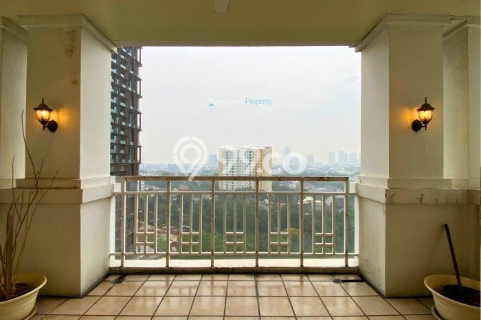 Disewakan 3BR Apartemen The Residence Terawat Disewakan 3BR Apartemen The Residence Terawat
