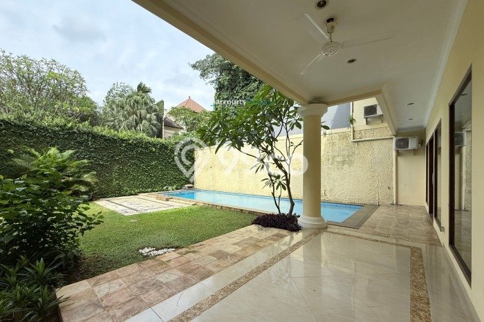 Disewakan Rumah Compound Terawat Area Jl. Pejaten Barat Disewakan Rumah Compound Terawat Area Jl. Pejaten Barat