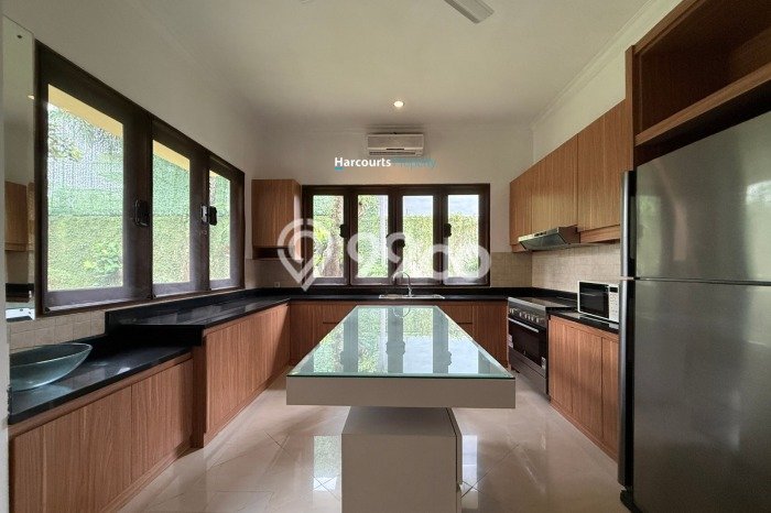 Disewakan Compound Terawat Classic Tropical Area Pejaten Disewakan Compound Terawat Classic Tropical Area Pejaten