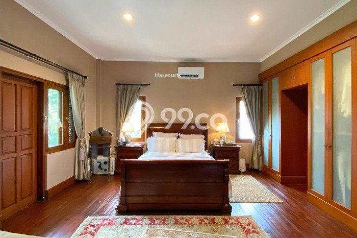 Dijual Rumah 2 In 1 Klasik Lokasi Premium Area Jl. Sisingamangaraja Kebayoran Baru Dijual Rumah 2 In 1 Klasik Lokasi Premium Area Jl. Sisingamangaraja Kebayoran Baru