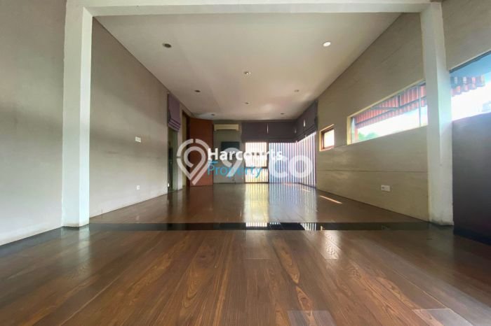 Kebayoran Baru, Disewakan 2 Unit Rumah Lokasi Pinggir Jalan Cocok Untuk Kantor di Sisingamangaraja Kebayoran Baru, Disewakan 2 Unit Rumah Lokasi Pinggir Jalan Cocok Untuk Kantor di Sisingamangaraja