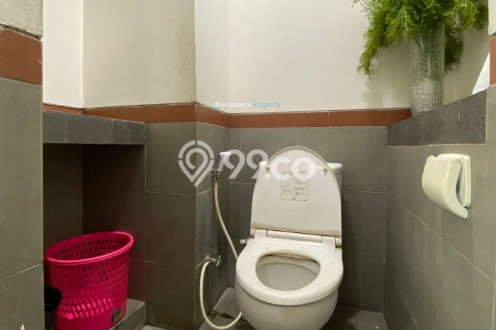 Dijual Ruko 4 Lantai Lokasi Strategis Cocok untuk Usaha Area Jl. Arteri Pondok Indah Dijual Ruko 4 Lantai Lokasi Strategis Cocok untuk Usaha Area Jl. Arteri Pondok Indah