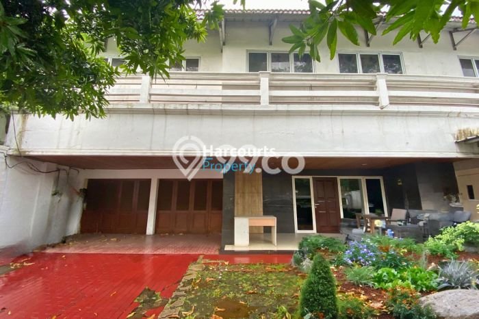 Disewakan Rumah Strategis Pinggir Jalan Cocok untuk Silent Office Area Jl. Sisingamangaraja Selong Kebayoran Baru Disewakan Rumah Strategis Pinggir Jalan Cocok untuk Silent Office Area Jl. Sisingamangaraja Selong Kebayoran Baru