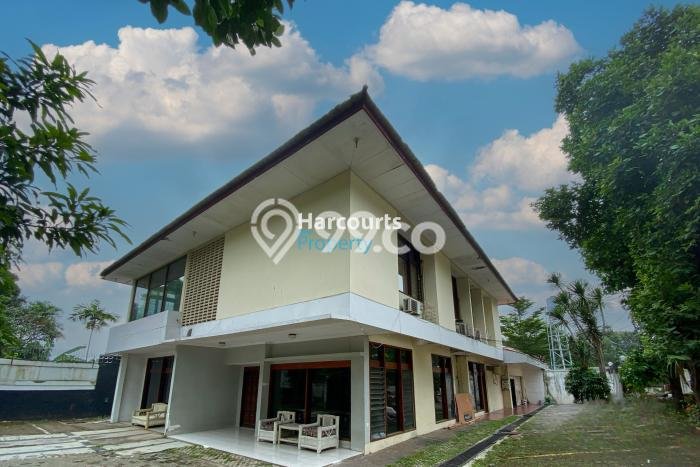 Disewakan Rumah 2 Lantai Luas bisa untuk Cocok untuk Kantor Area Jl. Kemang Selatan Disewakan Rumah 2 Lantai Luas bisa untuk Cocok untuk Kantor Area Jl. Kemang Selatan