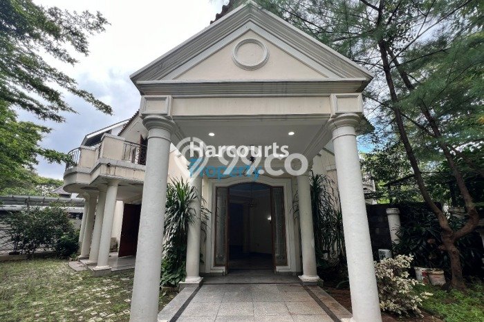Dijual Turun Harga Rumah Klasik Eropa Area Jl. Wijaya Kebayoran Baru Dijual Turun Harga Rumah Klasik Eropa Area Jl. Wijaya Kebayoran Baru