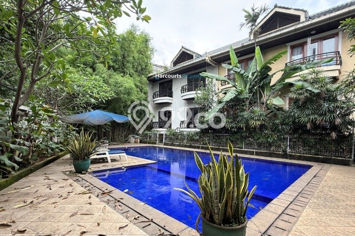 Dijual/Disewa Townhouse Klasik 2 Lantai Area Jl. Kemang Utara Dijual/Disewa Townhouse Klasik 2 Lantai Area Jl. Kemang Utara