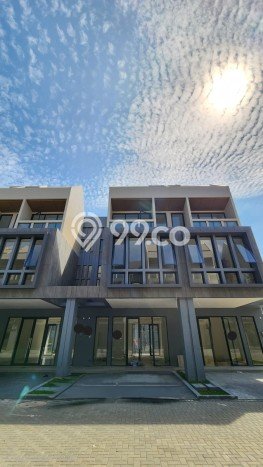 PROSPEK BAGUS! Ruko di BSD City, Luas 190m², Tingkat Keramaian Tinggi PROSPEK BAGUS! Ruko di BSD City, Luas 190m², Tingkat Keramaian Tinggi