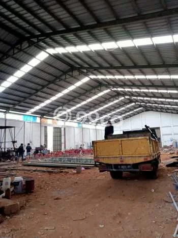 Unit Gudang Dijual di Serpong Utara Tangerang Selatan Luas Tanah 5740m2, Luas Bangunan 3000m2 Unit Gudang Dijual di Serpong Utara Tangerang Selatan Luas Tanah 5740m2, Luas Bangunan 3000m2