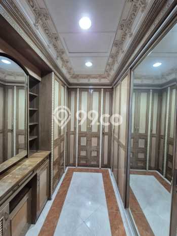 Rumah Nyaman LB 700m2m² View Gunung di Muara Karang, Jakarta Utara Rumah Nyaman LB 700m2m² View Gunung di Muara Karang, Jakarta Utara